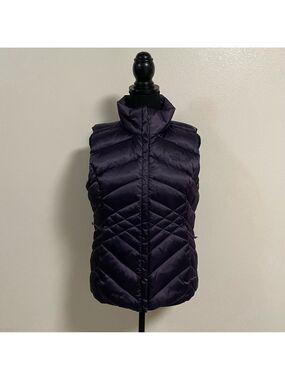 The North Face Vest Women's Size Small Purple Quilted 550 Down Vest FLAWED